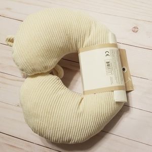 kelly baby neck pillow